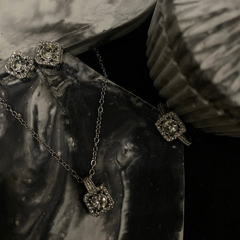 Halo Pendant Jewelry Set